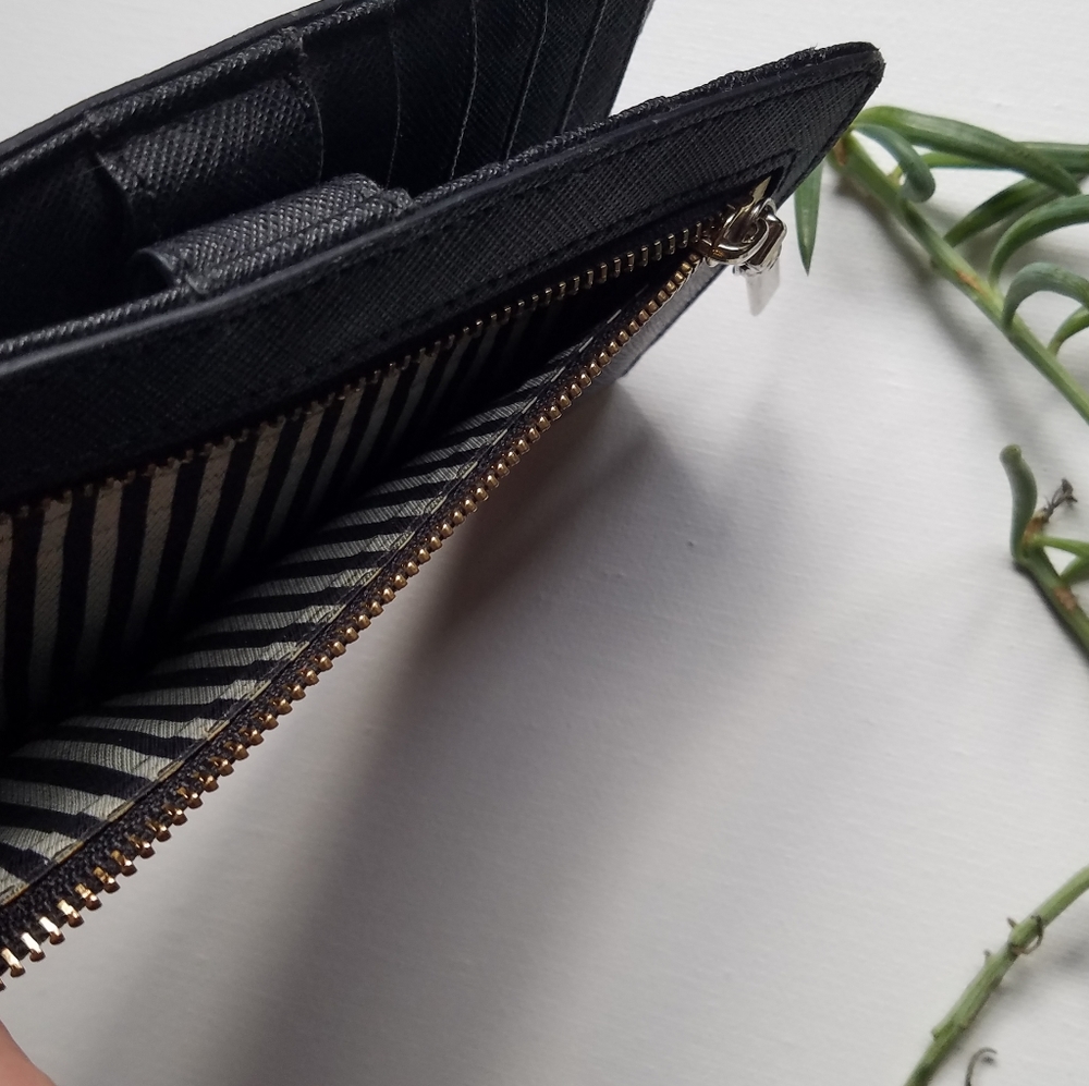 Kate Spade wallet - Picture 3 of 4